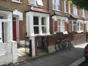 Greenwich Meridian Marker; England; LB Waltham Forest; Leytonstone (E11)